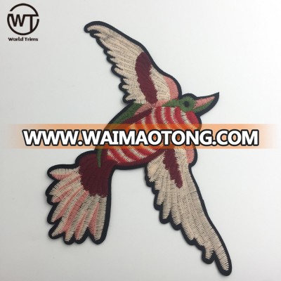 Hot sell large embroidered sew on animal bird applique patches for jeans